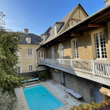 La Maison Aux Murs Anciens Et Ses Chambres Tarbes Exterior foto